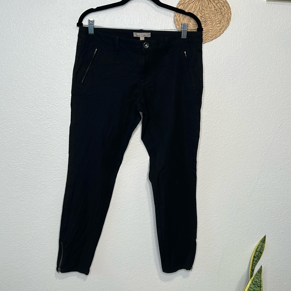 Banana Republic Sloan Pants with Zipper Pockets - Black - Size 8